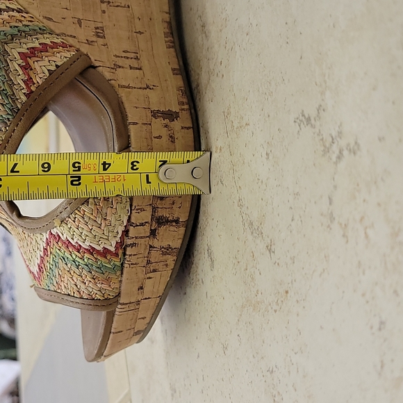 Adorable wedge platform sandals size 5.5 - Picture 7 of 7